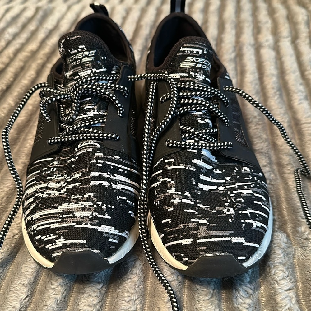 Skechers Bobs Squad Double Dare Size 9.5 Lace Up Low Top Athletic Shoes